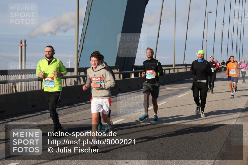 03.10.2025 - Köhlbrandbrückenlauf Julia Fischer http://msf.ph/oto/9002021 03.10.2025 09:40:33 Position 2 2889, 2796 meine-sportfotos.de