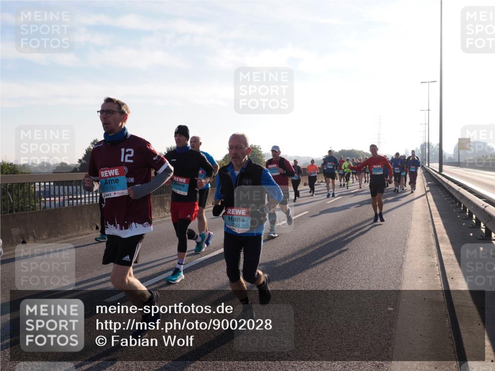 03.10.2025 - Köhlbrandbrückenlauf Fabian Wolf http://msf.ph/oto/9002028 03.10.2025 09:17:49 Position 3 12, 2743, 1340 meine-sportfotos.de