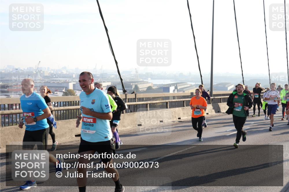 03.10.2025 - Köhlbrandbrückenlauf Julia Fischer http://msf.ph/oto/9002073 03.10.2025 09:26:15 Position 1 3128 meine-sportfotos.de