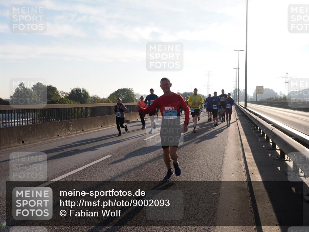 03.10.2025 - Köhlbrandbrückenlauf Fabian Wolf http://msf.ph/oto/9002093 03.10.2025 09:17:51 Position 3 1038 meine-sportfotos.de