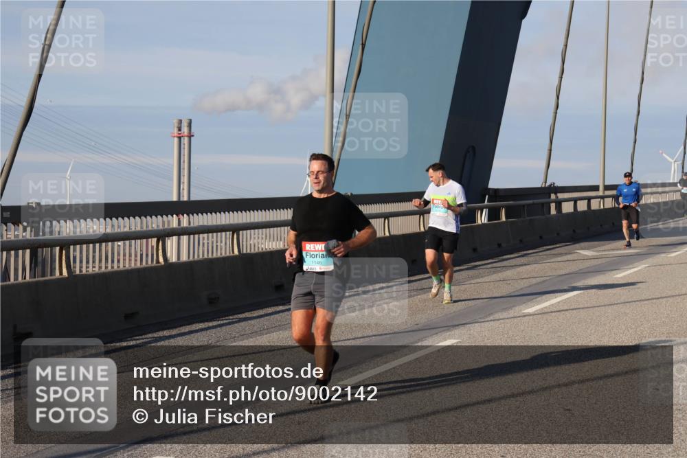 03.10.2025 - Köhlbrandbrückenlauf Julia Fischer http://msf.ph/oto/9002142 03.10.2025 09:40:55 Position 2 1146 meine-sportfotos.de