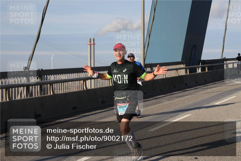 03.10.2025 - Köhlbrandbrückenlauf Julia Fischer http://msf.ph/oto/9002172 03.10.2025 09:41:00 Position 2 326 meine-sportfotos.de