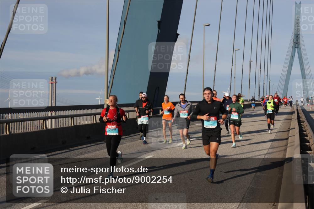 03.10.2025 - Köhlbrandbrückenlauf Julia Fischer http://msf.ph/oto/9002254 03.10.2025 09:41:17 Position 2 3790 meine-sportfotos.de