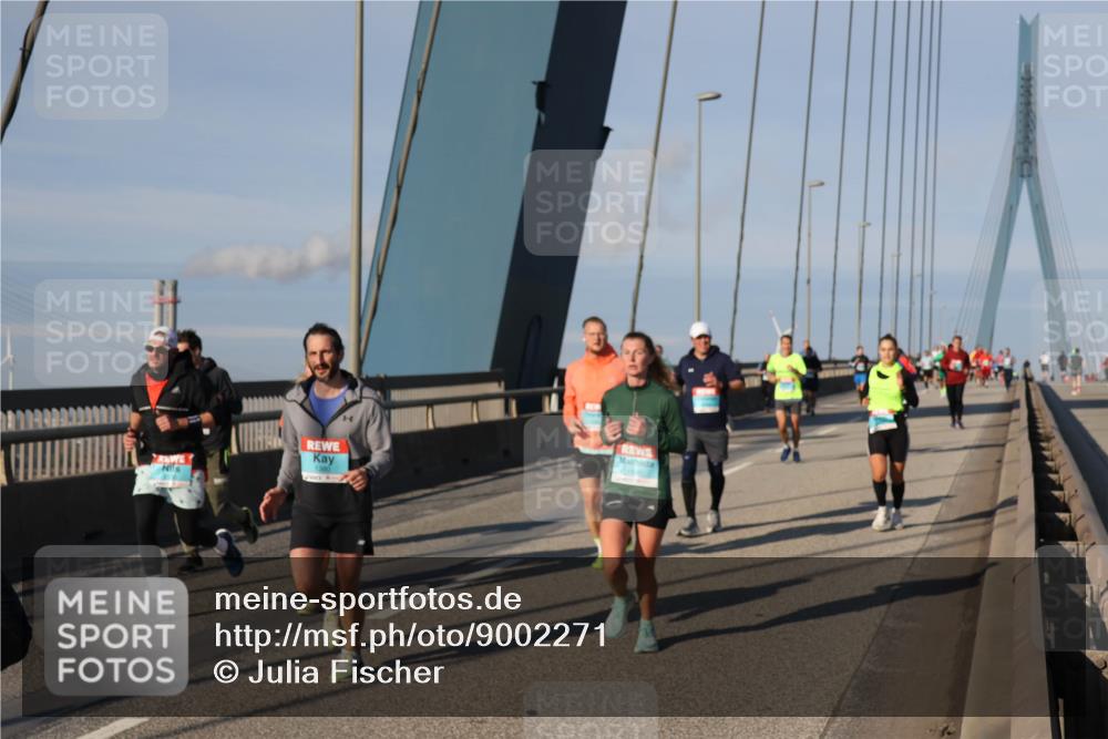 03.10.2025 - Köhlbrandbrückenlauf Julia Fischer http://msf.ph/oto/9002271 03.10.2025 09:41:18 Position 2  meine-sportfotos.de