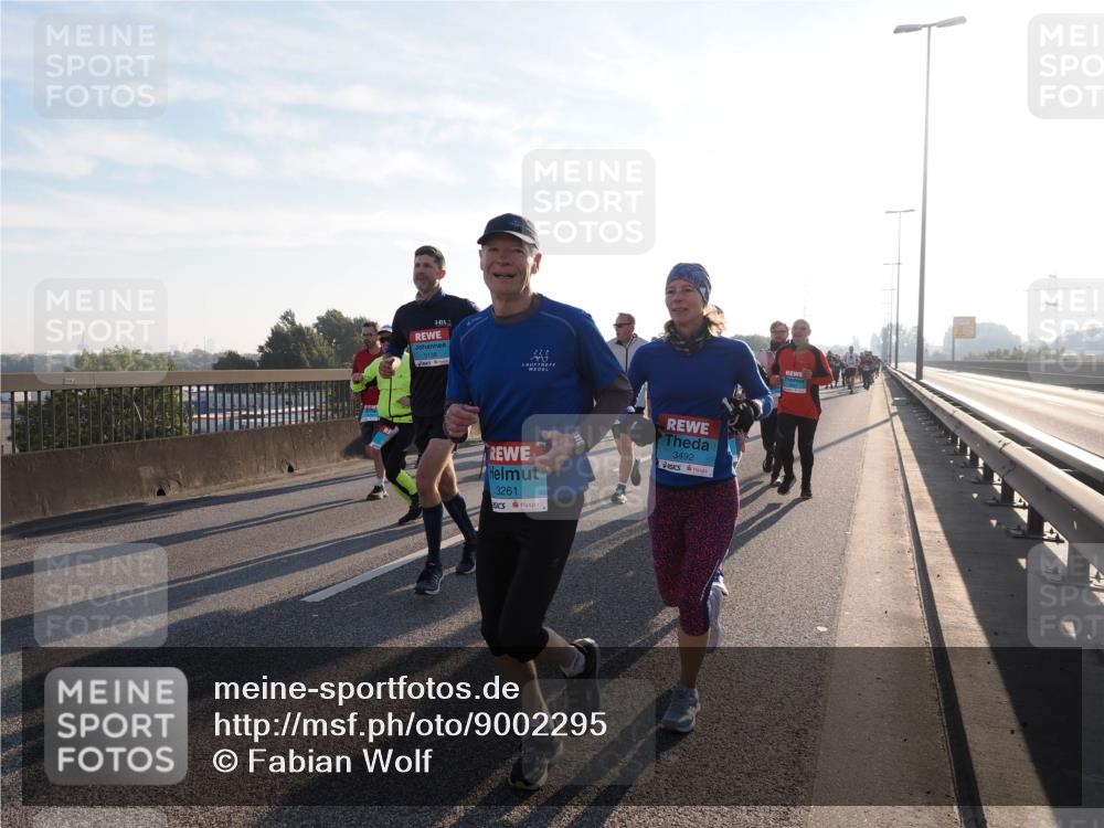03.10.2025 - Köhlbrandbrückenlauf Fabian Wolf http://msf.ph/oto/9002295 03.10.2025 09:17:55 Position 3 3261, 3492 meine-sportfotos.de