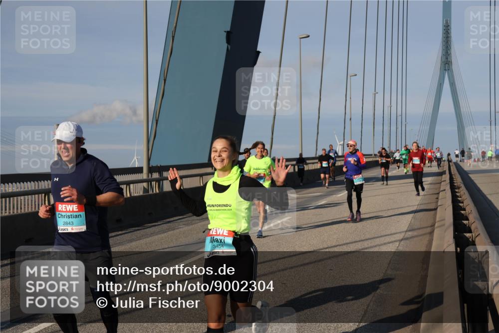 03.10.2025 - Köhlbrandbrückenlauf Julia Fischer http://msf.ph/oto/9002304 03.10.2025 09:41:21 Position 2 2843, 2024, 3454 meine-sportfotos.de
