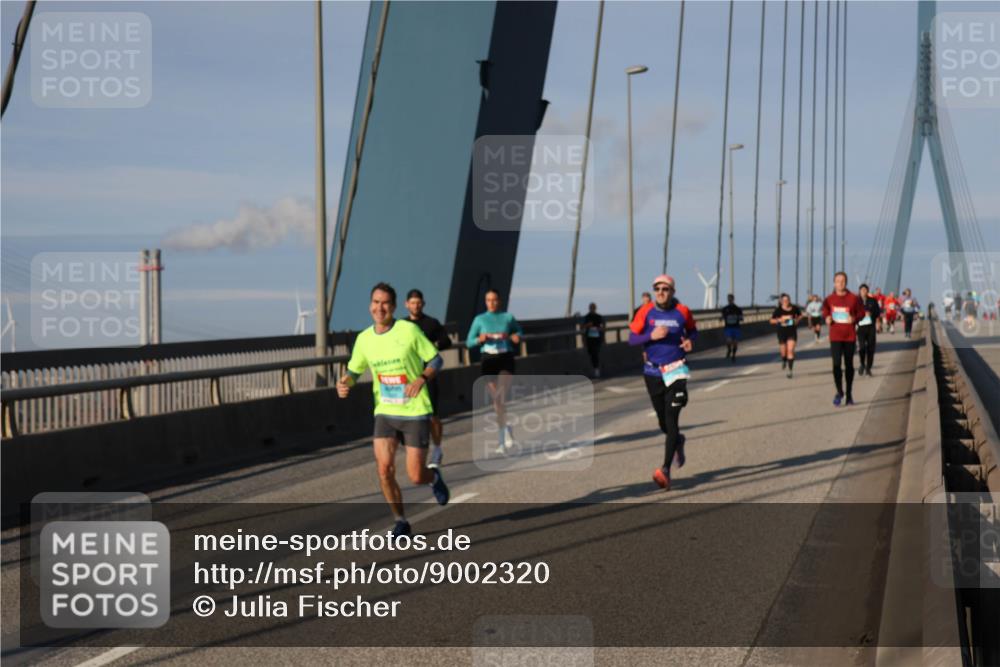 03.10.2025 - Köhlbrandbrückenlauf Julia Fischer http://msf.ph/oto/9002320 03.10.2025 09:41:23 Position 2  meine-sportfotos.de