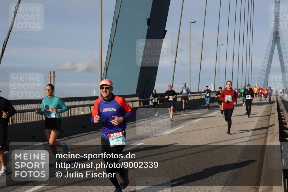 03.10.2025 - Köhlbrandbrückenlauf Julia Fischer http://msf.ph/oto/9002339 03.10.2025 09:41:25 Position 2 1106 meine-sportfotos.de