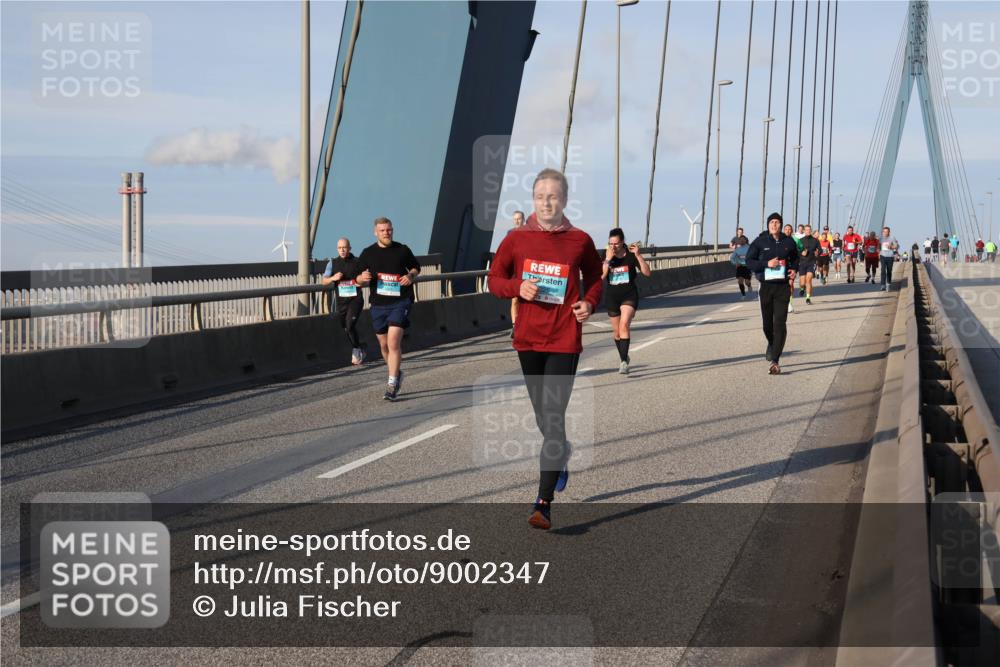 03.10.2025 - Köhlbrandbrückenlauf Julia Fischer http://msf.ph/oto/9002347 03.10.2025 09:41:27 Position 2  meine-sportfotos.de