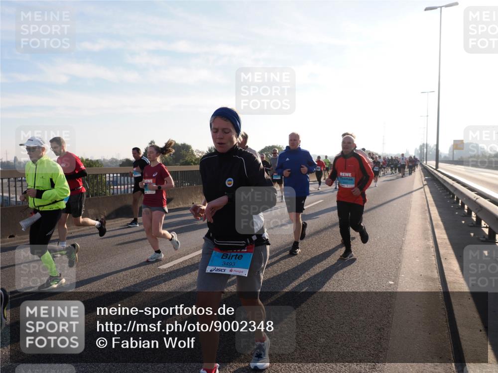 03.10.2025 - Köhlbrandbrückenlauf Fabian Wolf http://msf.ph/oto/9002348 03.10.2025 09:17:56 Position 3 800, 3493 meine-sportfotos.de