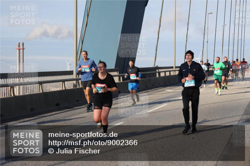 03.10.2025 - Köhlbrandbrückenlauf Julia Fischer http://msf.ph/oto/9002366 03.10.2025 09:41:29 Position 2 1216 meine-sportfotos.de