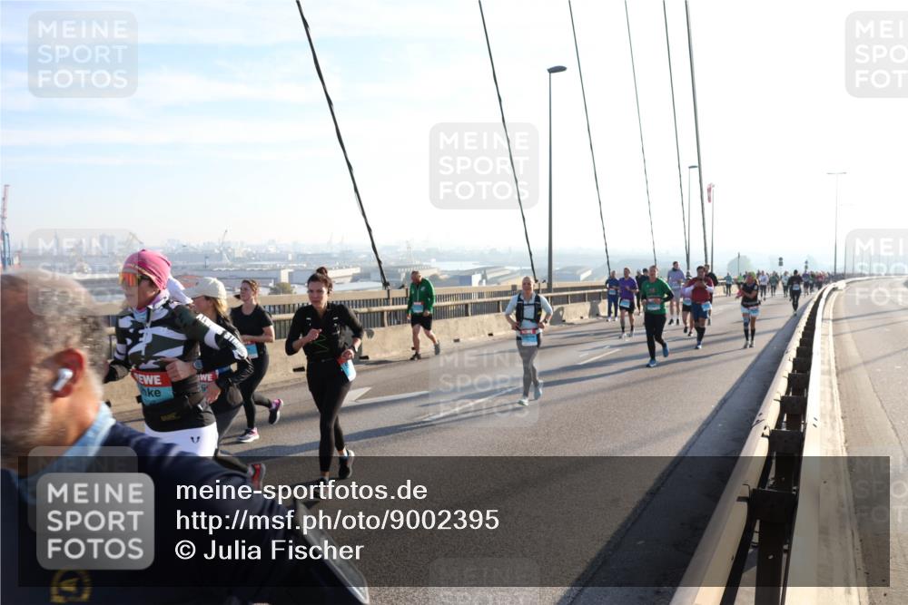 03.10.2025 - Köhlbrandbrückenlauf Julia Fischer http://msf.ph/oto/9002395 03.10.2025 09:27:00 Position 1  meine-sportfotos.de