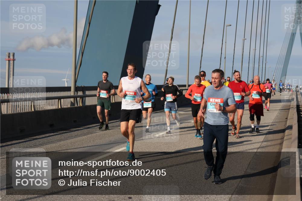 03.10.2025 - Köhlbrandbrückenlauf Julia Fischer http://msf.ph/oto/9002405 03.10.2025 09:41:38 Position 2 1176, 34 meine-sportfotos.de