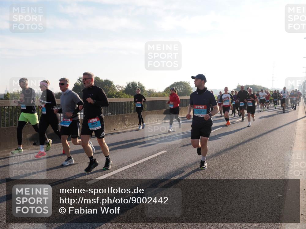 03.10.2025 - Köhlbrandbrückenlauf Fabian Wolf http://msf.ph/oto/9002442 03.10.2025 09:17:59 Position 3 3820 meine-sportfotos.de
