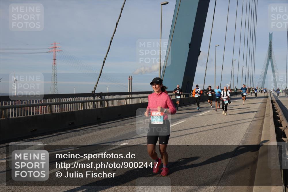 03.10.2025 - Köhlbrandbrückenlauf Julia Fischer http://msf.ph/oto/9002447 03.10.2025 09:41:46 Position 2 1123 meine-sportfotos.de