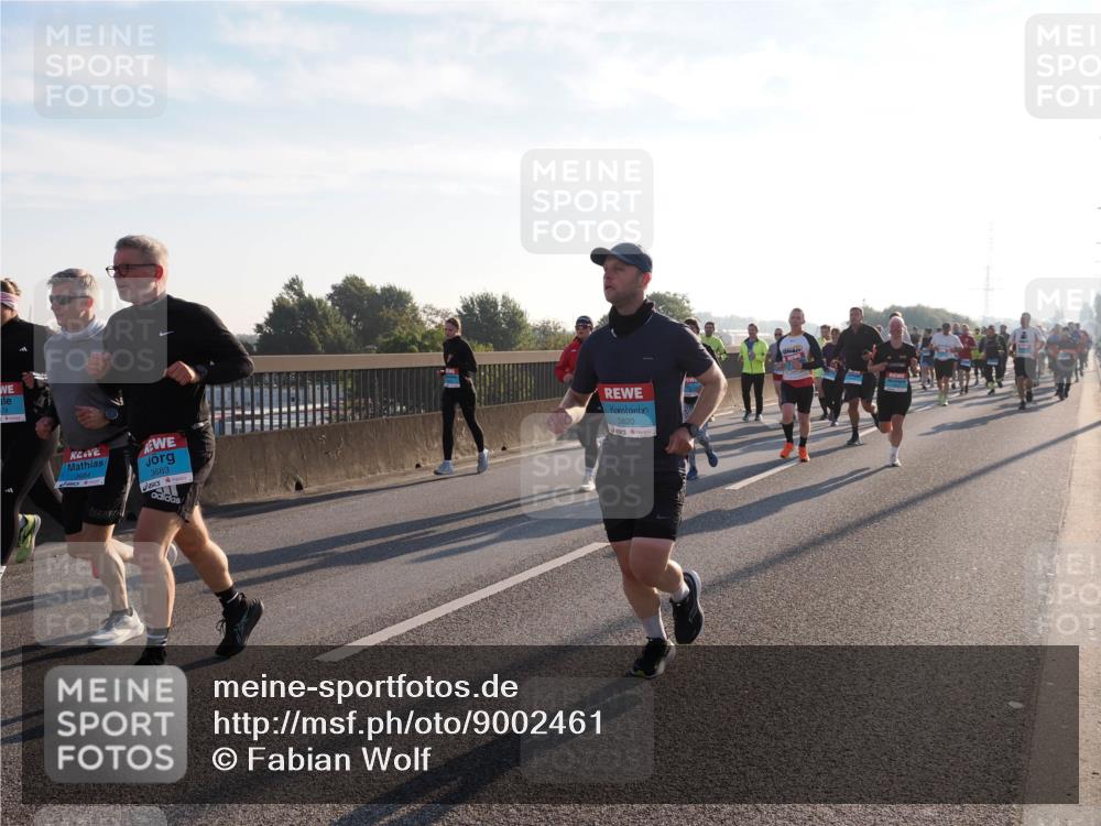 03.10.2025 - Köhlbrandbrückenlauf Fabian Wolf http://msf.ph/oto/9002461 03.10.2025 09:17:59 Position 3 3683, 3820 meine-sportfotos.de
