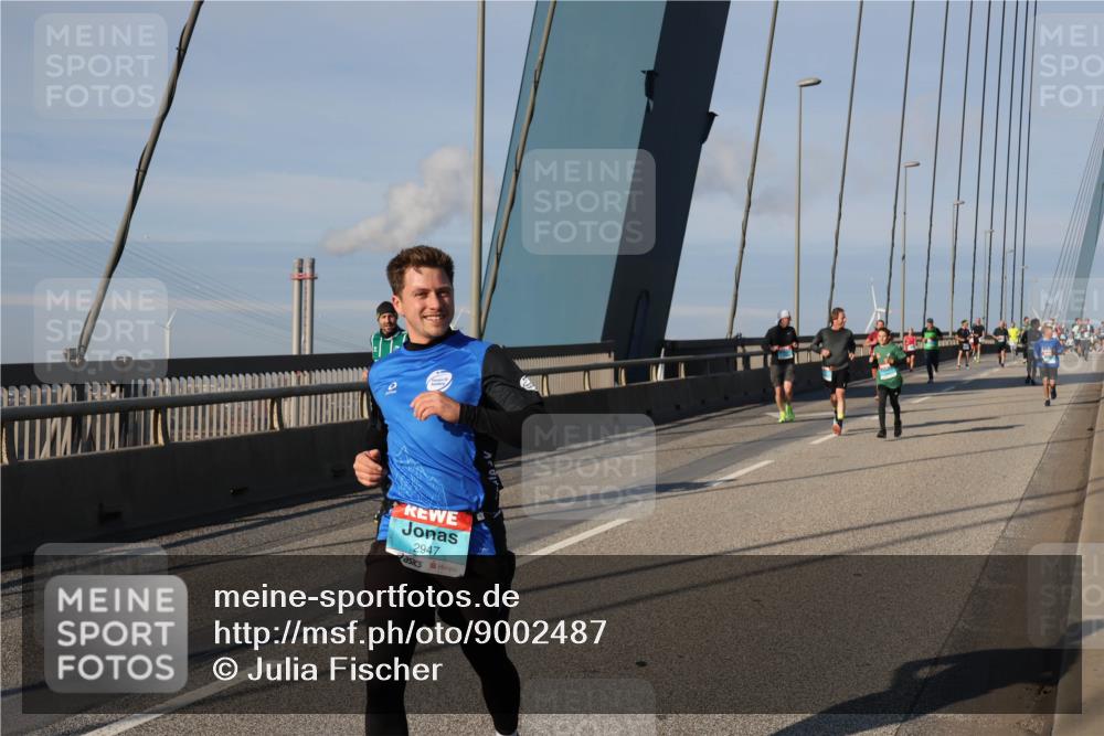 03.10.2025 - Köhlbrandbrückenlauf Julia Fischer http://msf.ph/oto/9002487 03.10.2025 09:41:56 Position 2 2947 meine-sportfotos.de