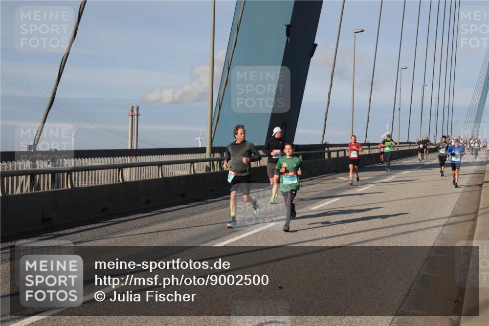 03.10.2025 - Köhlbrandbrückenlauf Julia Fischer http://msf.ph/oto/9002500 03.10.2025 09:41:59 Position 2  meine-sportfotos.de