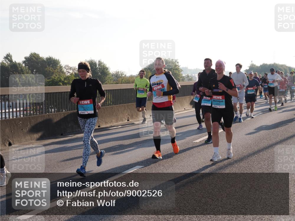 03.10.2025 - Köhlbrandbrückenlauf Fabian Wolf http://msf.ph/oto/9002526 03.10.2025 09:18:01 Position 3 3811, 1015, 1272 meine-sportfotos.de