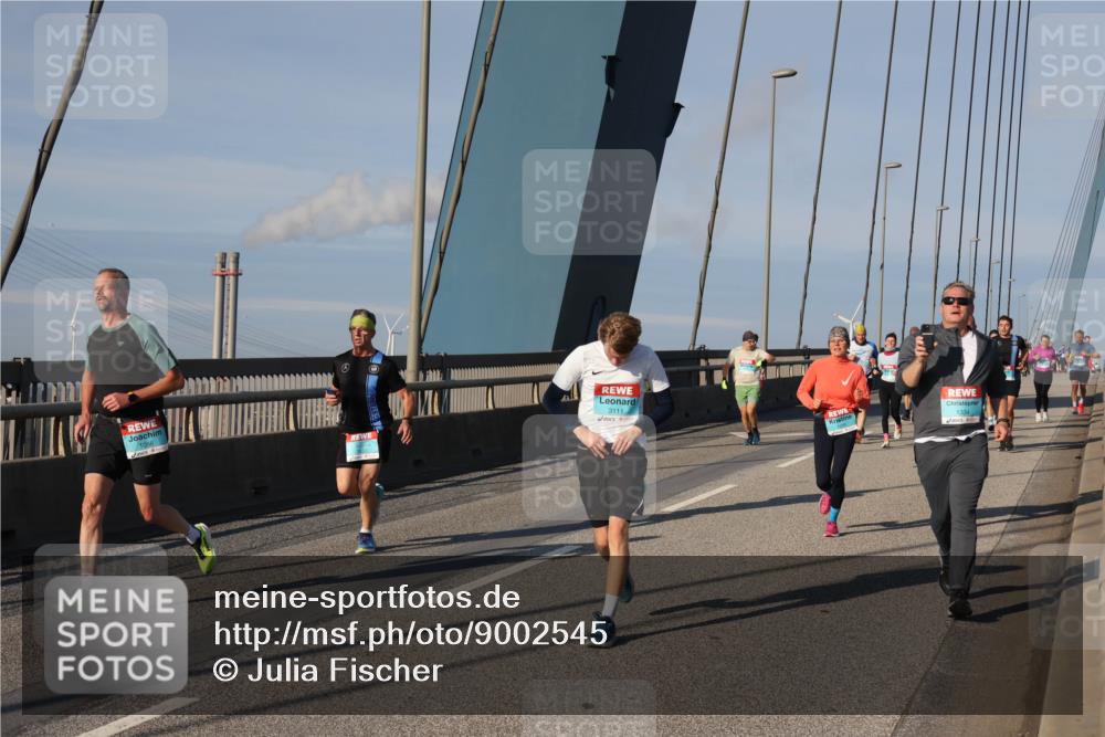 03.10.2025 - Köhlbrandbrückenlauf Julia Fischer http://msf.ph/oto/9002545 03.10.2025 09:42:16 Position 2 1056, 0, 3111, 1334 meine-sportfotos.de