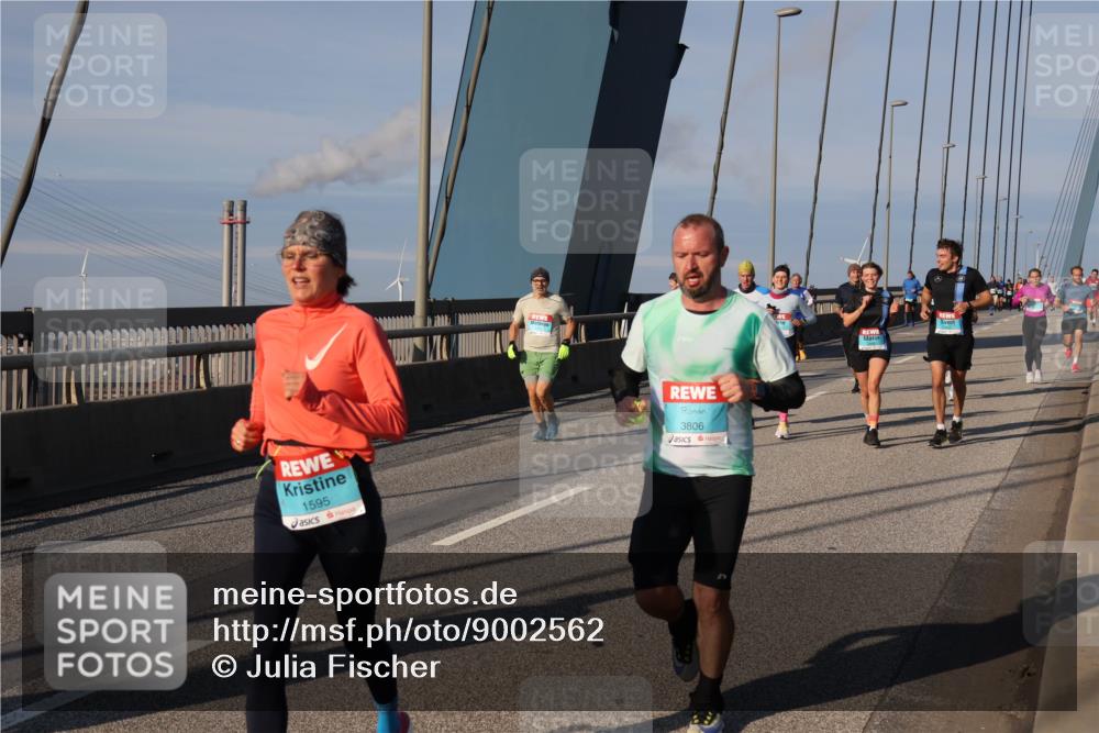 03.10.2025 - Köhlbrandbrückenlauf Julia Fischer http://msf.ph/oto/9002562 03.10.2025 09:42:18 Position 2 1595, 3806 meine-sportfotos.de