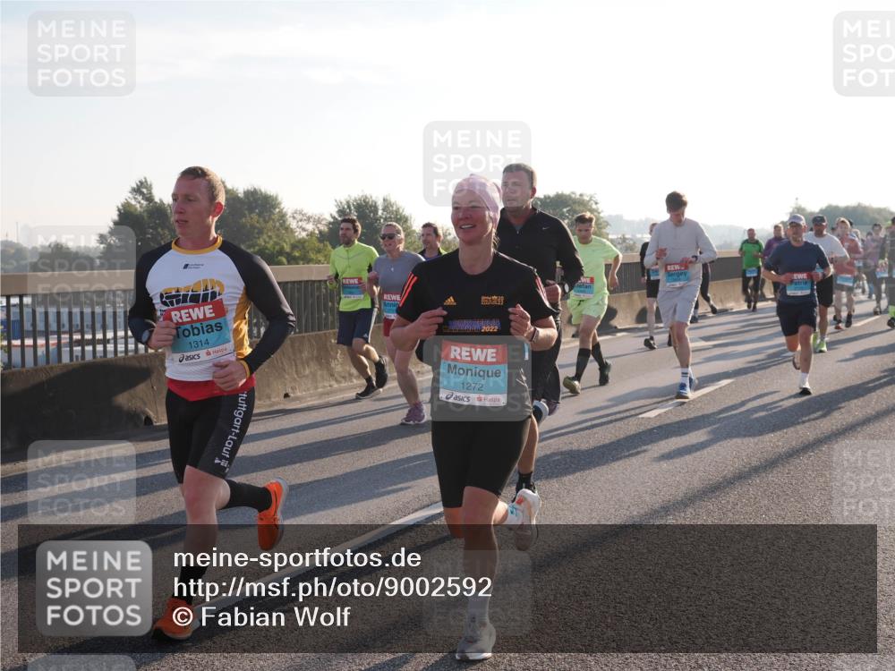 03.10.2025 - Köhlbrandbrückenlauf Fabian Wolf http://msf.ph/oto/9002592 03.10.2025 09:18:02 Position 3 1314, 20, 2022, 1272 meine-sportfotos.de