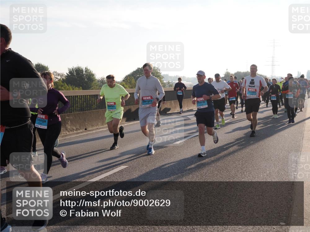03.10.2025 - Köhlbrandbrückenlauf Fabian Wolf http://msf.ph/oto/9002629 03.10.2025 09:18:03 Position 3 2734, 1259, 2733 meine-sportfotos.de