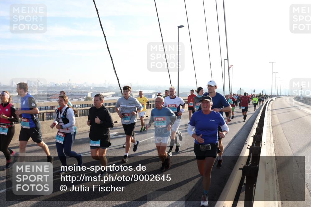 03.10.2025 - Köhlbrandbrückenlauf Julia Fischer http://msf.ph/oto/9002645 03.10.2025 09:27:48 Position 1 43 meine-sportfotos.de