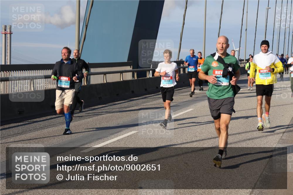 03.10.2025 - Köhlbrandbrückenlauf Julia Fischer http://msf.ph/oto/9002651 03.10.2025 09:42:39 Position 2 3708, 1878, 3073, 1702 meine-sportfotos.de