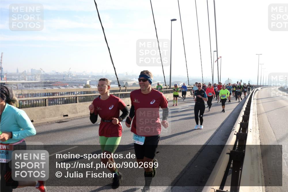 03.10.2025 - Köhlbrandbrückenlauf Julia Fischer http://msf.ph/oto/9002699 03.10.2025 09:27:53 Position 1 1337, 1195 meine-sportfotos.de