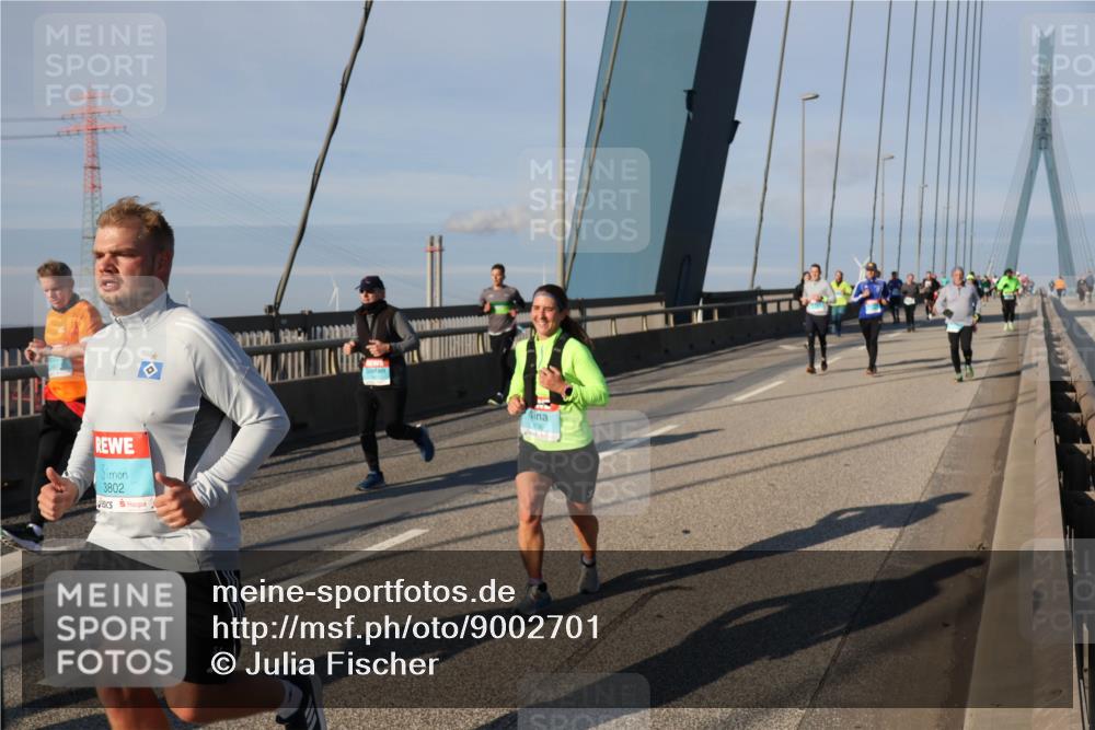 03.10.2025 - Köhlbrandbrückenlauf Julia Fischer http://msf.ph/oto/9002701 03.10.2025 09:42:45 Position 2 3802 meine-sportfotos.de