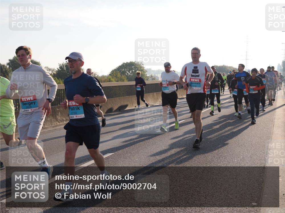 03.10.2025 - Köhlbrandbrückenlauf Fabian Wolf http://msf.ph/oto/9002704 03.10.2025 09:18:04 Position 3 2858, 2733, 3236 meine-sportfotos.de