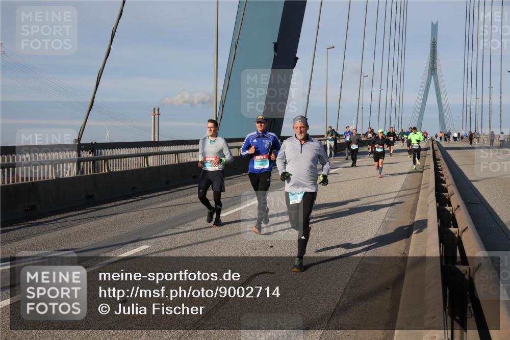03.10.2025 - Köhlbrandbrückenlauf Julia Fischer http://msf.ph/oto/9002714 03.10.2025 09:42:49 Position 2 1 meine-sportfotos.de