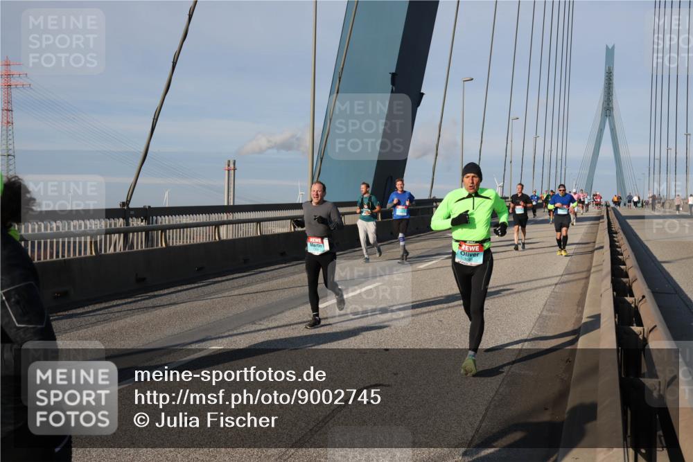 03.10.2025 - Köhlbrandbrückenlauf Julia Fischer http://msf.ph/oto/9002745 03.10.2025 09:42:54 Position 2 1091 meine-sportfotos.de