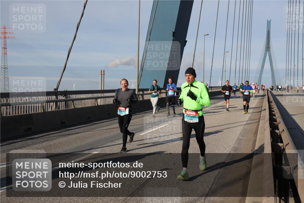 03.10.2025 - Köhlbrandbrückenlauf Julia Fischer http://msf.ph/oto/9002753 03.10.2025 09:42:54 Position 2 1091 meine-sportfotos.de