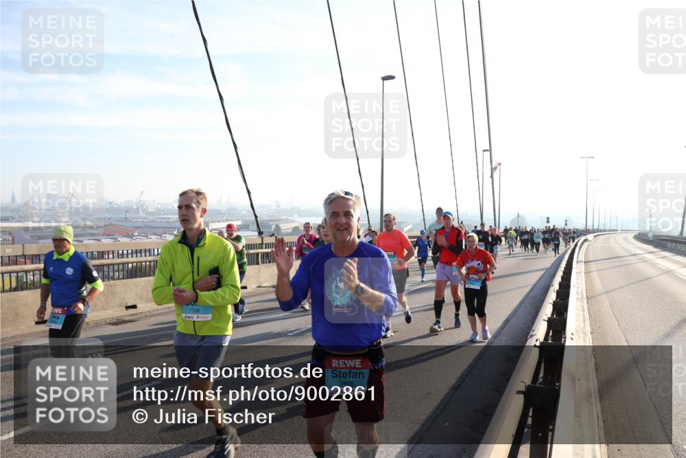 03.10.2025 - Köhlbrandbrückenlauf Julia Fischer http://msf.ph/oto/9002861 03.10.2025 09:28:07 Position 1 1768, 3406 meine-sportfotos.de