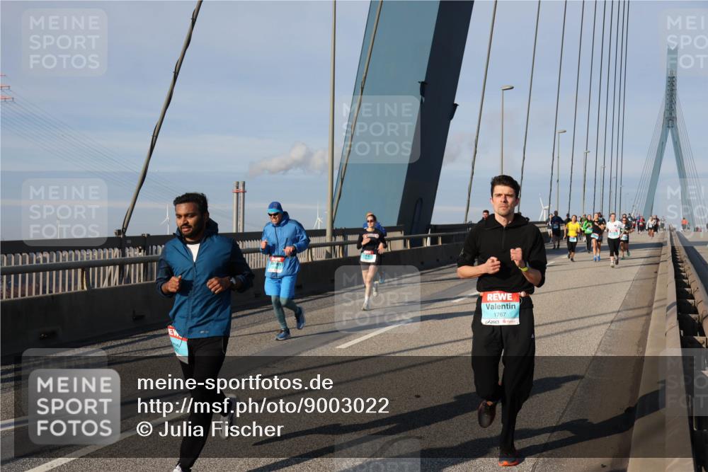 03.10.2025 - Köhlbrandbrückenlauf Julia Fischer http://msf.ph/oto/9003022 03.10.2025 09:43:51 Position 2 14, 1767 meine-sportfotos.de