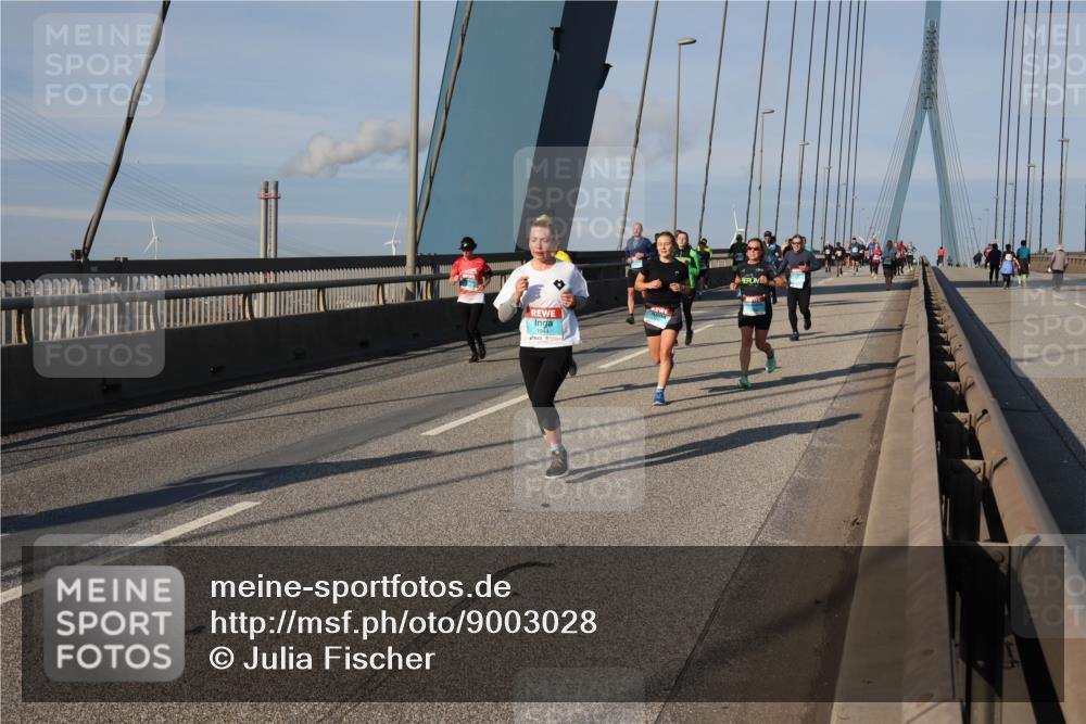 03.10.2025 - Köhlbrandbrückenlauf Julia Fischer http://msf.ph/oto/9003028 03.10.2025 09:43:57 Position 2  meine-sportfotos.de