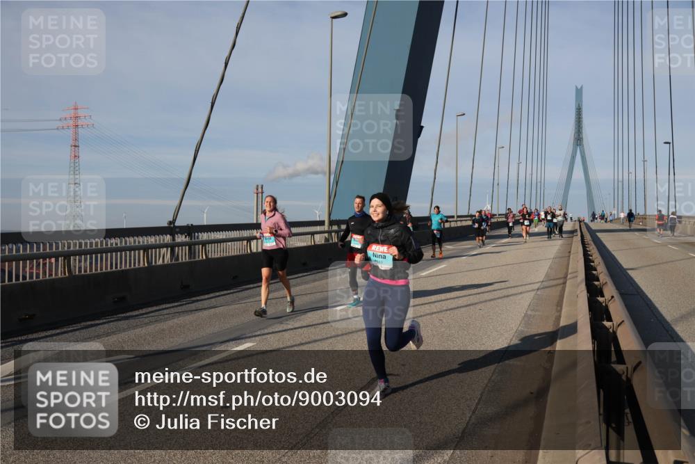 03.10.2025 - Köhlbrandbrückenlauf Julia Fischer http://msf.ph/oto/9003094 03.10.2025 09:44:23 Position 2 49 meine-sportfotos.de