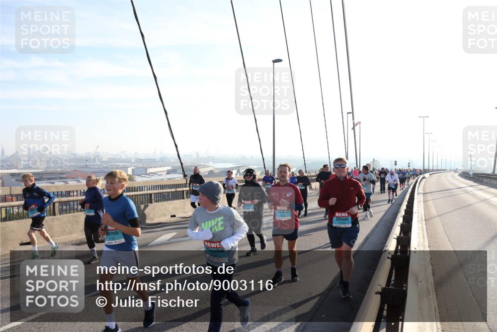 03.10.2025 - Köhlbrandbrückenlauf Julia Fischer http://msf.ph/oto/9003116 03.10.2025 09:28:51 Position 1 341, 2150 meine-sportfotos.de