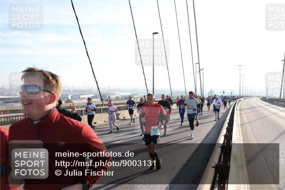 03.10.2025 - Köhlbrandbrückenlauf Julia Fischer http://msf.ph/oto/9003131 03.10.2025 09:28:53 Position 1  meine-sportfotos.de