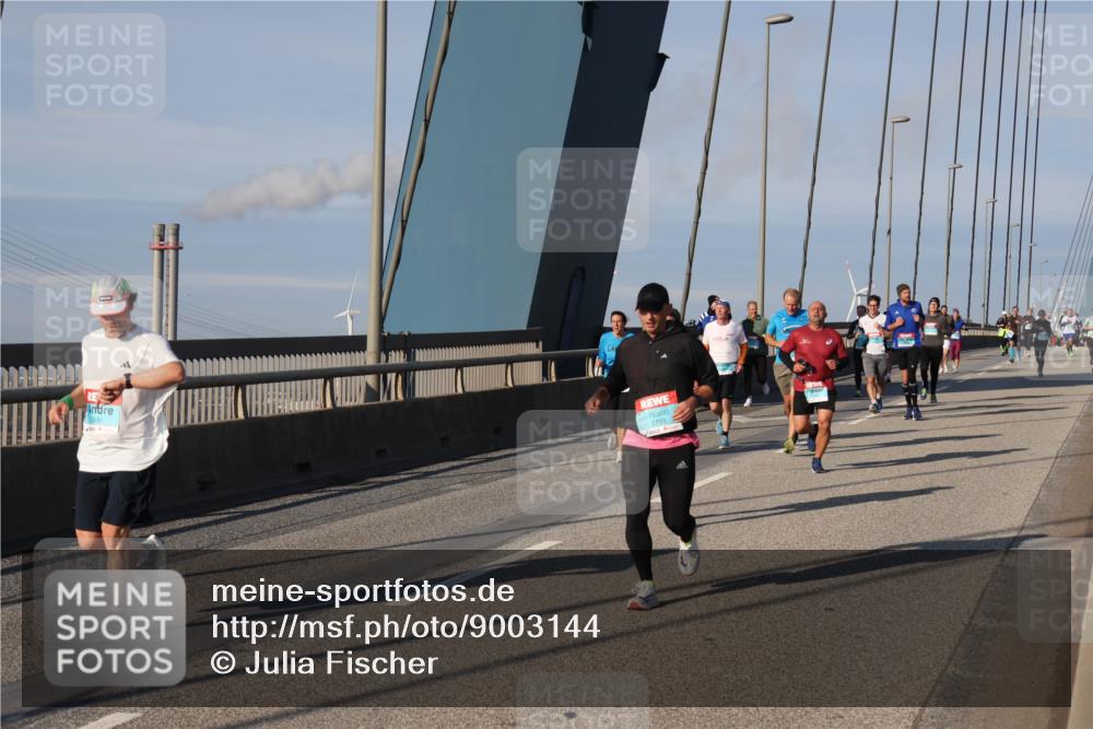 03.10.2025 - Köhlbrandbrückenlauf Julia Fischer http://msf.ph/oto/9003144 03.10.2025 09:44:43 Position 2 3481, 3799 meine-sportfotos.de