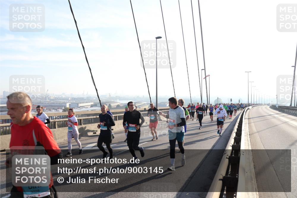 03.10.2025 - Köhlbrandbrückenlauf Julia Fischer http://msf.ph/oto/9003145 03.10.2025 09:28:54 Position 1 3028 meine-sportfotos.de