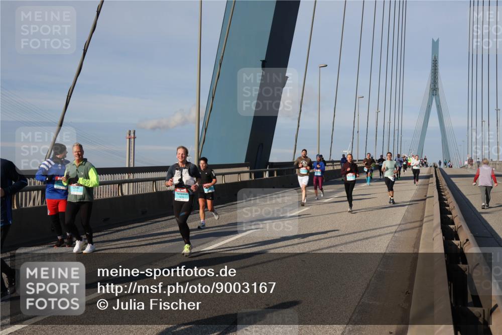 03.10.2025 - Köhlbrandbrückenlauf Julia Fischer http://msf.ph/oto/9003167 03.10.2025 09:44:52 Position 2  meine-sportfotos.de
