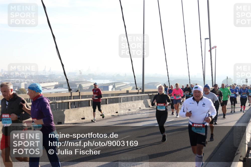 03.10.2025 - Köhlbrandbrückenlauf Julia Fischer http://msf.ph/oto/9003169 03.10.2025 09:28:57 Position 1 2886, 2929 meine-sportfotos.de