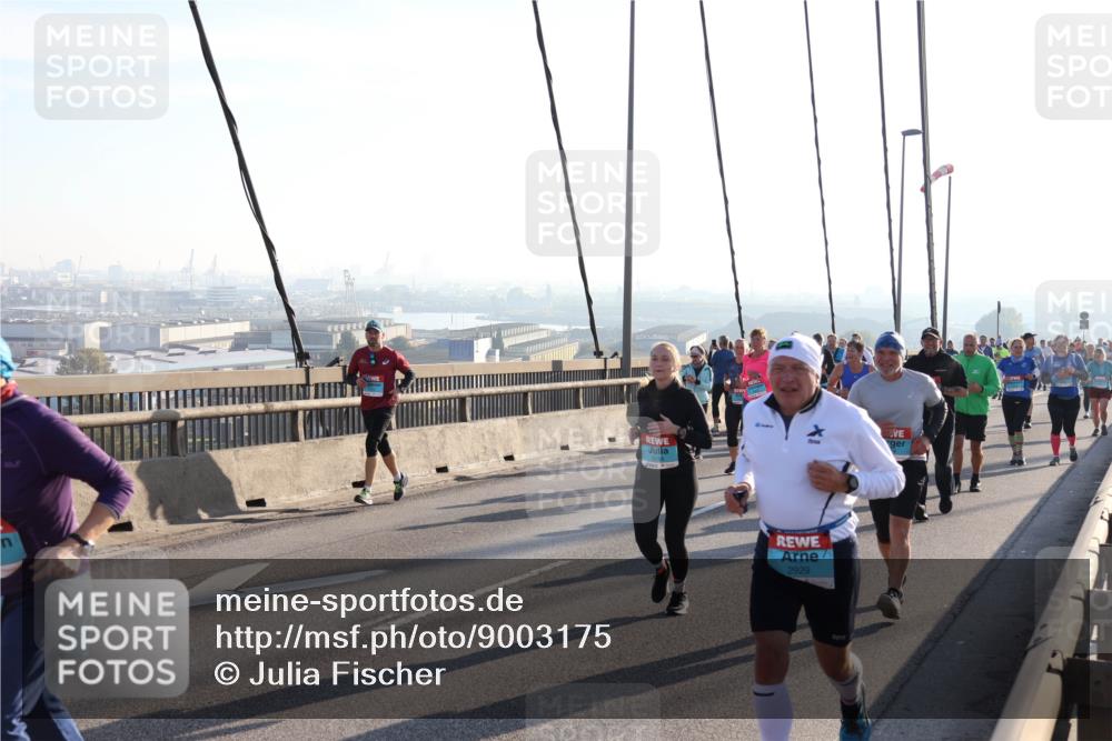 03.10.2025 - Köhlbrandbrückenlauf Julia Fischer http://msf.ph/oto/9003175 03.10.2025 09:28:57 Position 1 2929 meine-sportfotos.de