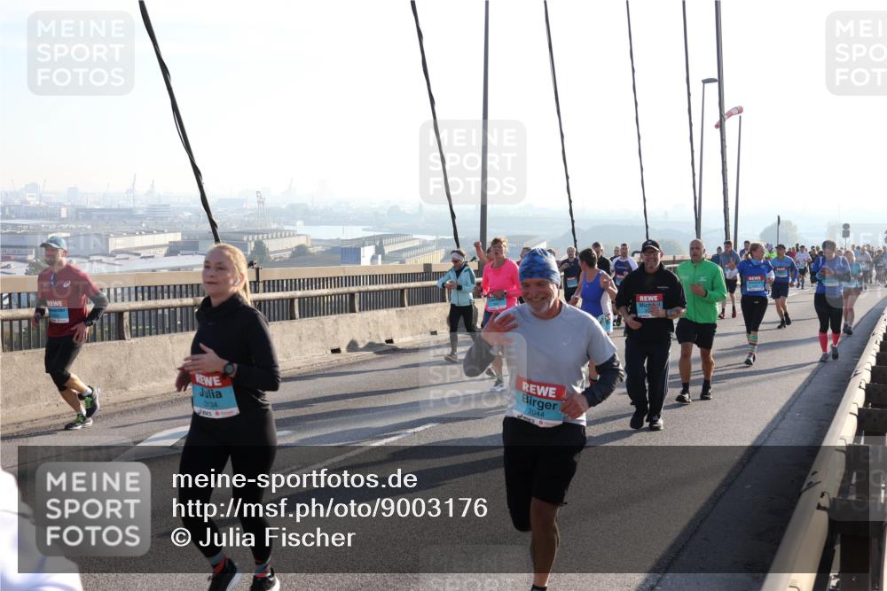 03.10.2025 - Köhlbrandbrückenlauf Julia Fischer http://msf.ph/oto/9003176 03.10.2025 09:28:59 Position 1 3134, 2044 meine-sportfotos.de