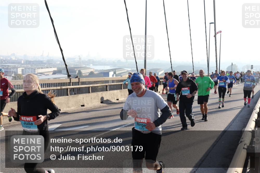 03.10.2025 - Köhlbrandbrückenlauf Julia Fischer http://msf.ph/oto/9003179 03.10.2025 09:28:59 Position 1 3134, 2044 meine-sportfotos.de