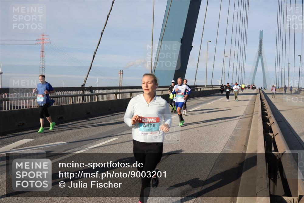 03.10.2025 - Köhlbrandbrückenlauf Julia Fischer http://msf.ph/oto/9003201 03.10.2025 09:45:02 Position 2 1395 meine-sportfotos.de