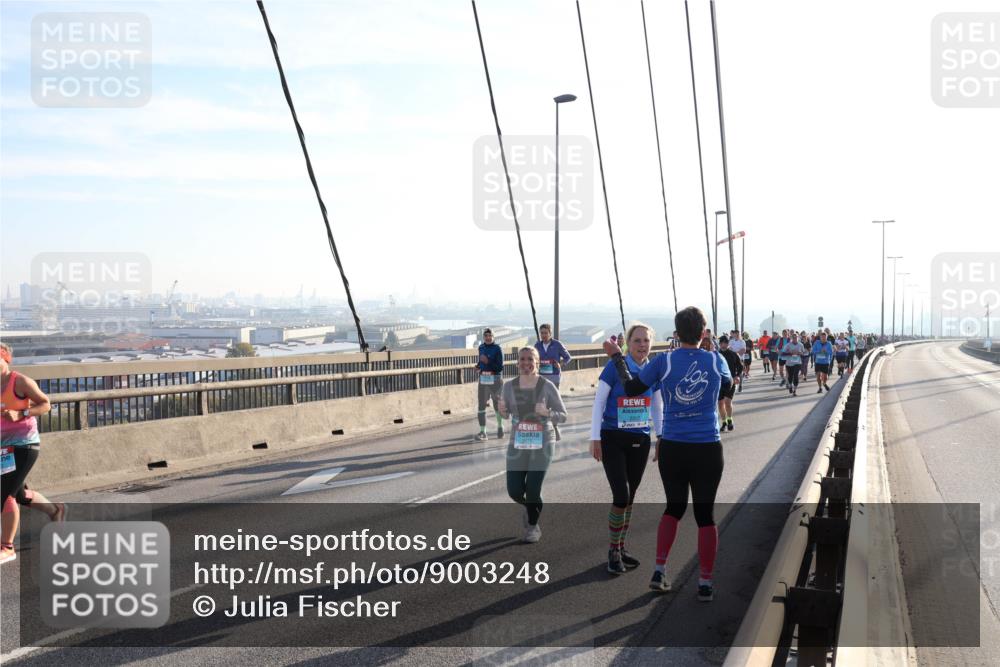 03.10.2025 - Köhlbrandbrückenlauf Julia Fischer http://msf.ph/oto/9003248 03.10.2025 09:29:09 Position 1  meine-sportfotos.de